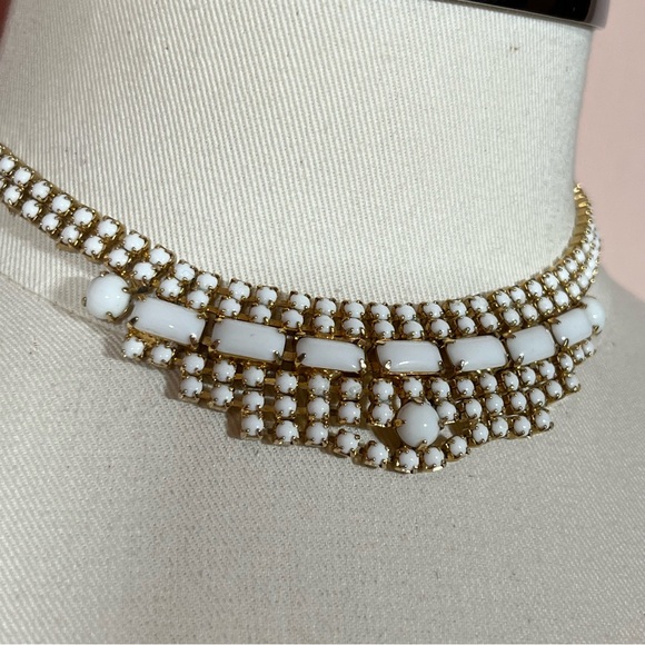 Antique 1940's Retro Art Deco White Milk Glass Emerald Cut Choker Necklace - Picture 15 of 17